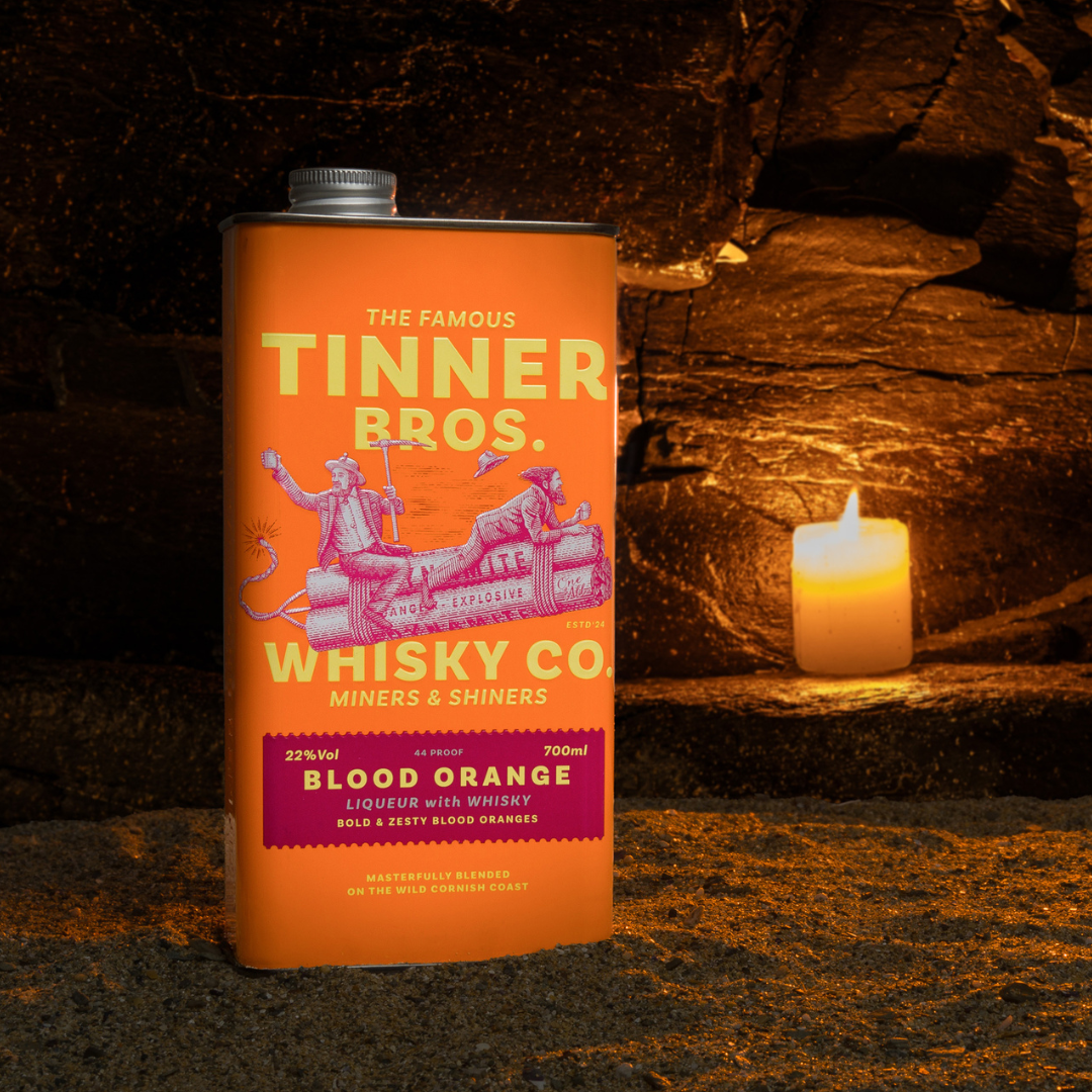 Tinner Bros. Blood Orange | 700ml Premium Whisky Likör | attraktive Geschenkdose | Blutorangenzeste trifft auf kanadischen Whisky | ob pur oder im Drink ein Highlight | Alternative zu Bourbon & Rum | 22%
